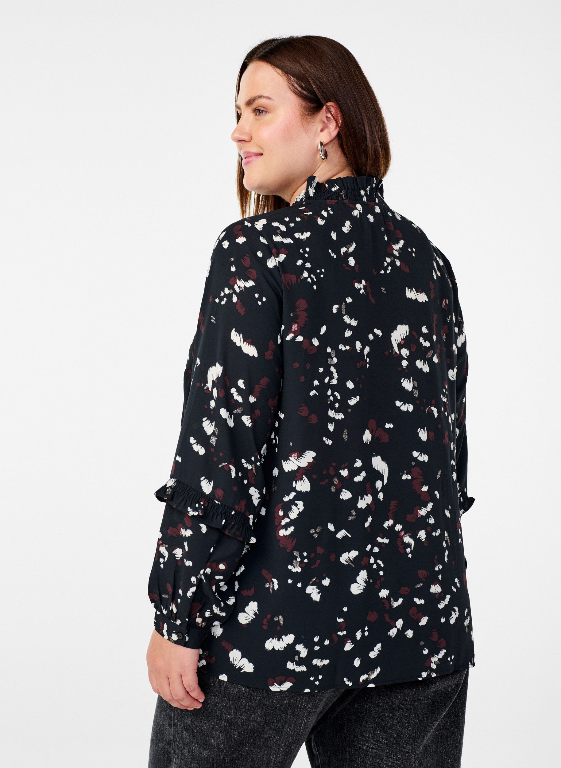 Bluse med print og flæsedetaljer