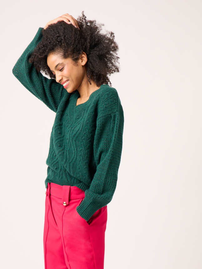 Pull avec détails graphiques
