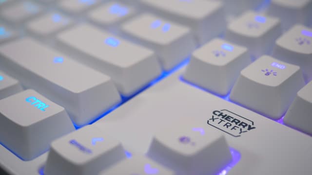 Cherry Xtrfy K4V2 gaming-tastatur