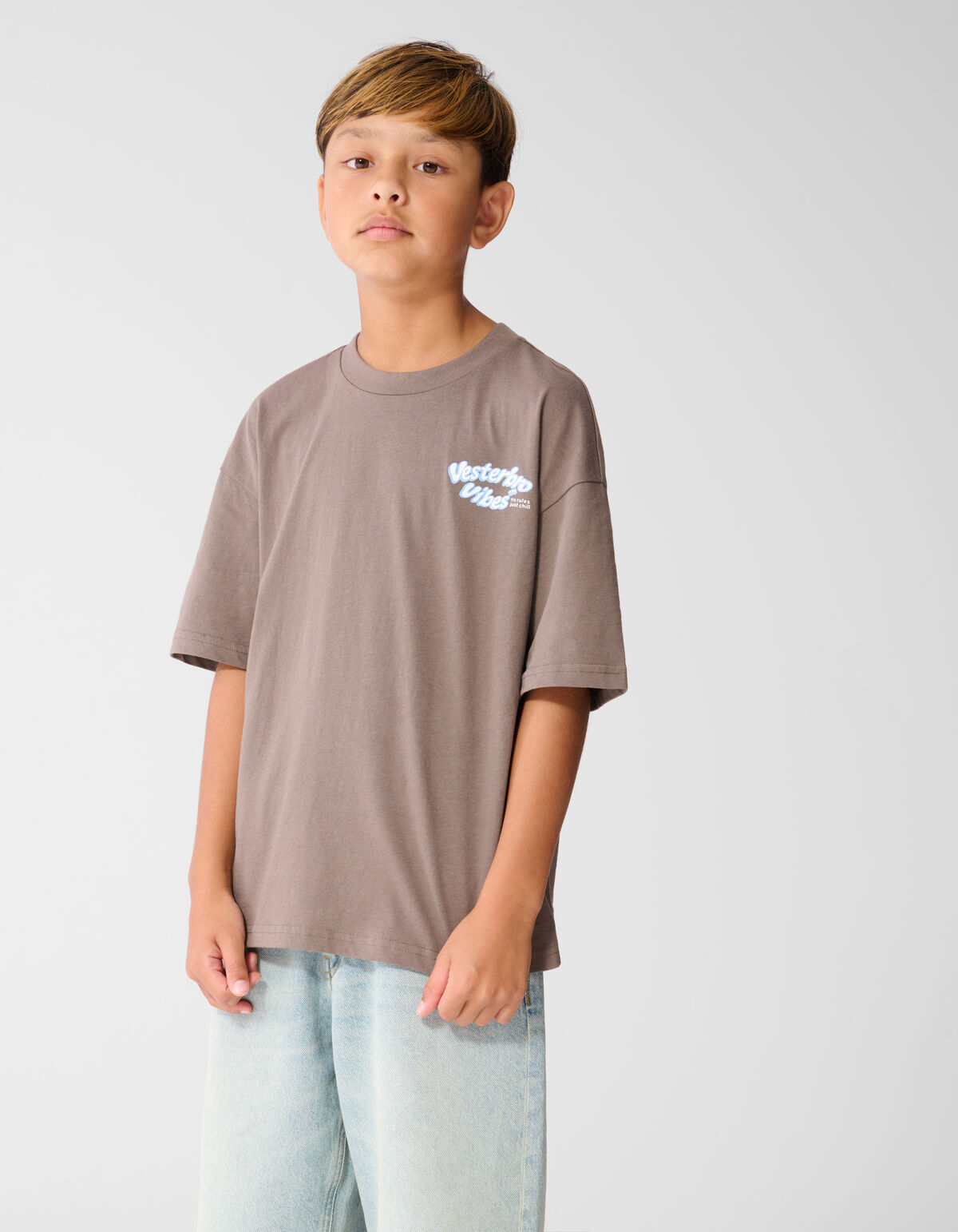 Vibes Artwork T-shirt Bruin