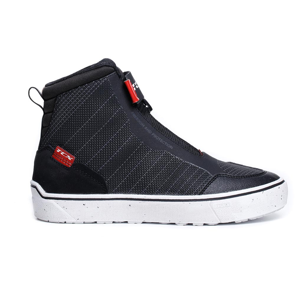 TCX - Baskets femme Ikasu 2 Waterproof Woman Noir / Rouge