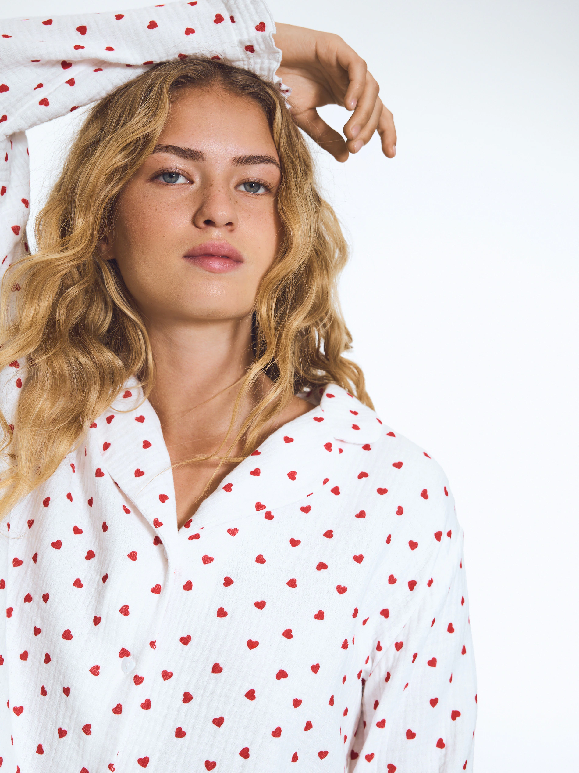 Musselin-Pyjama mit Herzmuster