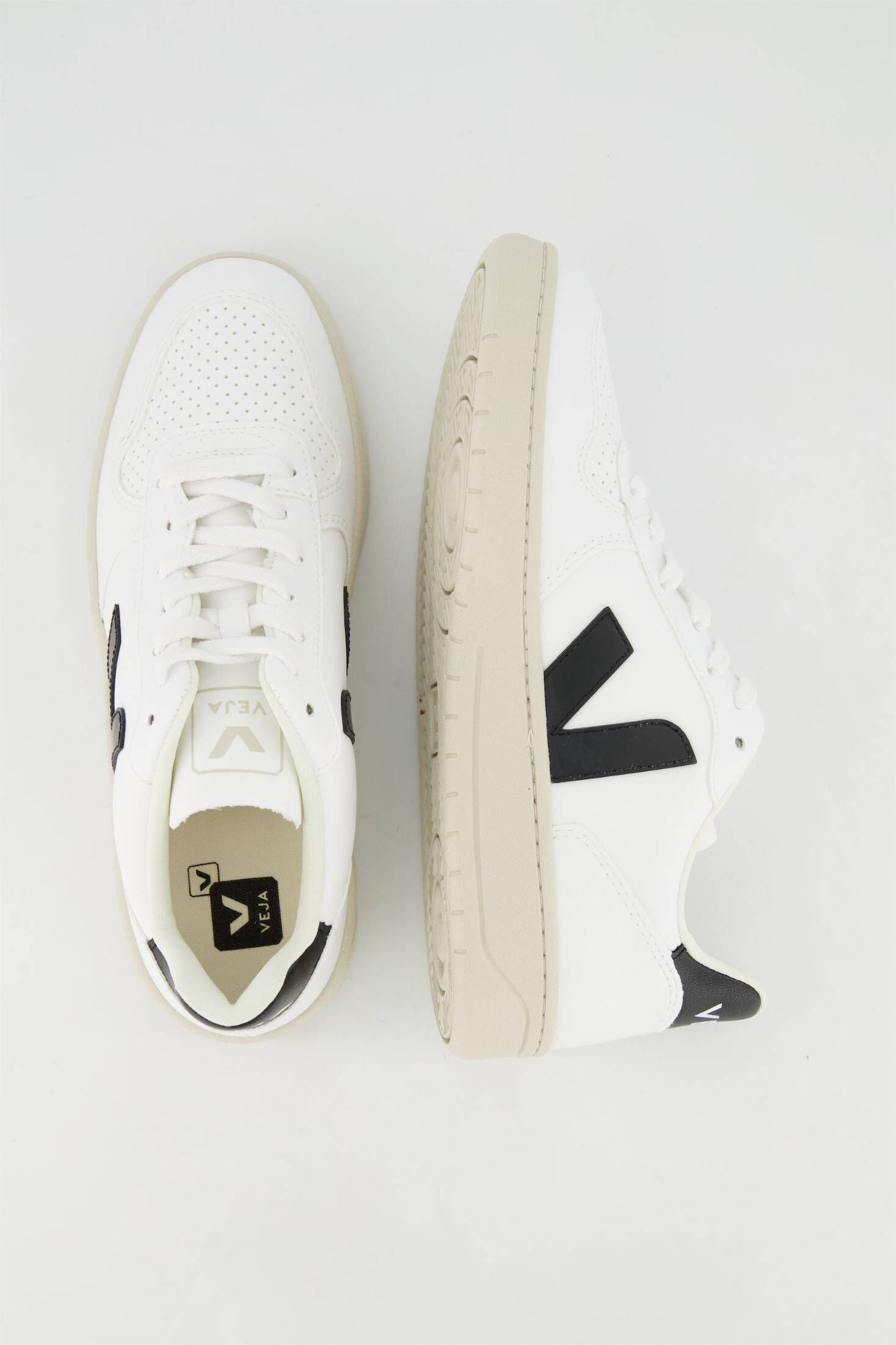 Veja| Herren Sneaker V-10 BASTILLE