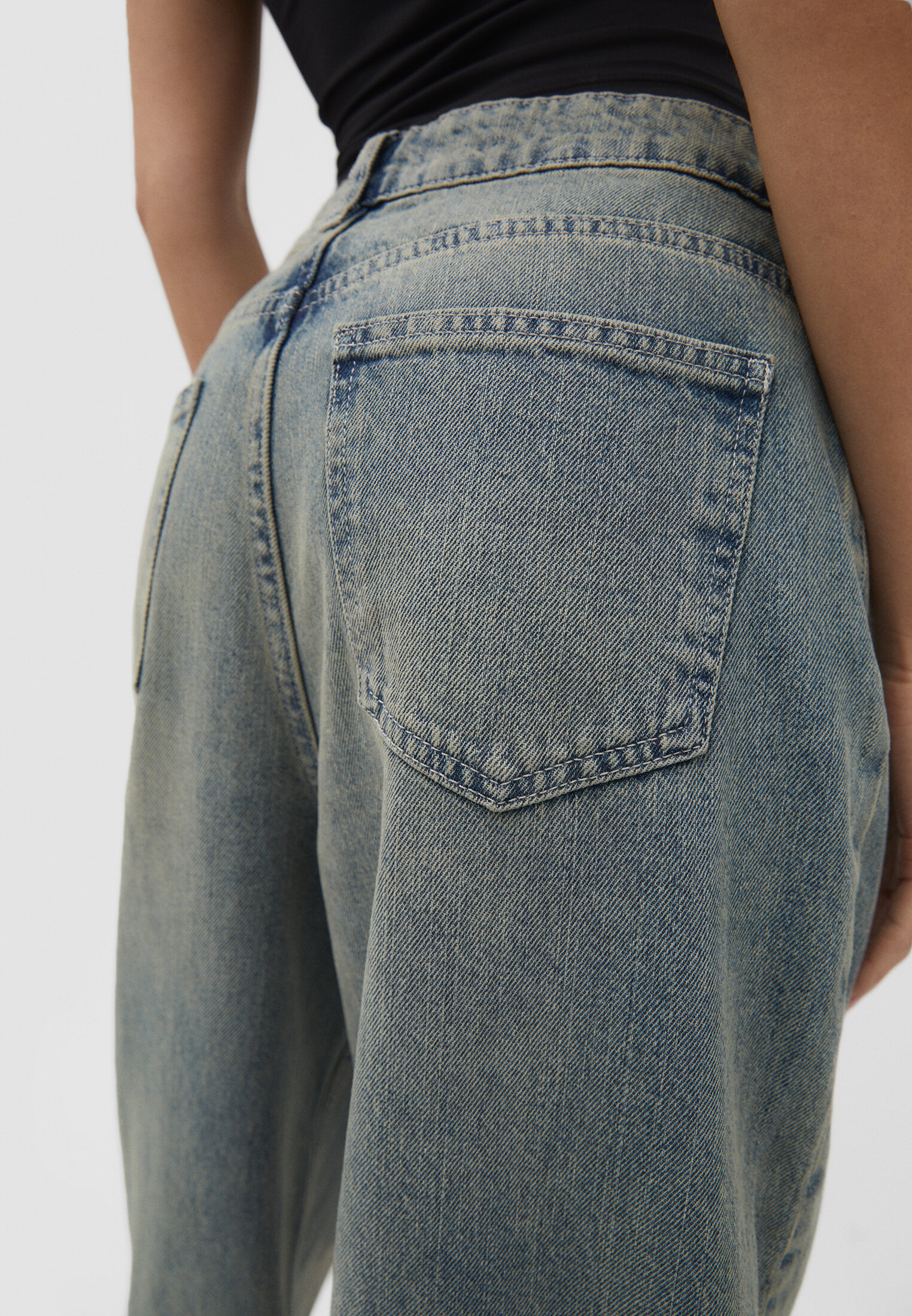 calças jeans largas