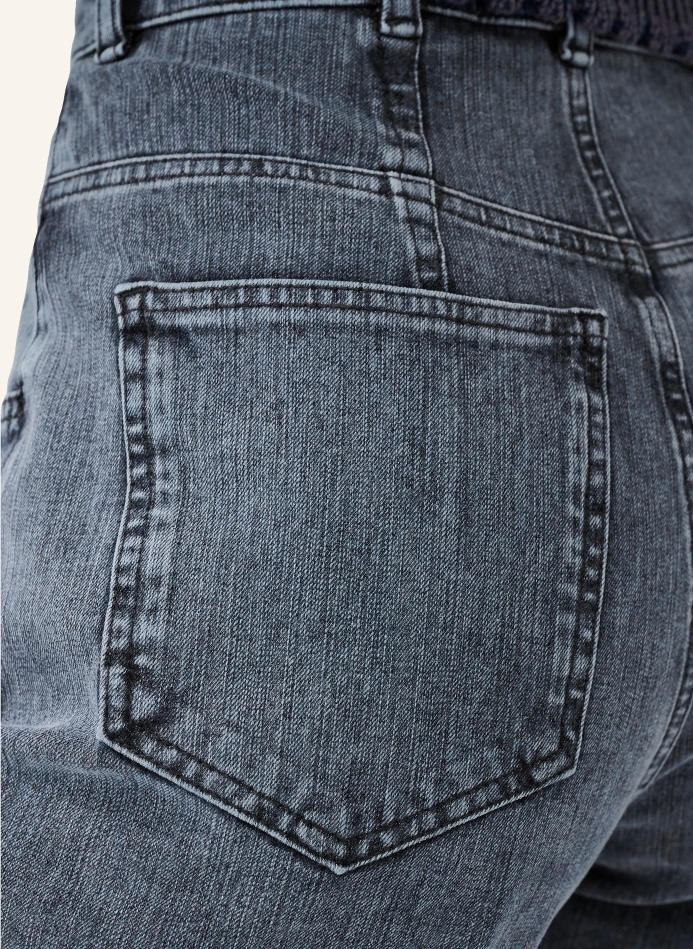 ITEM m6 Mom Jeans RELAXED HIGH RISE