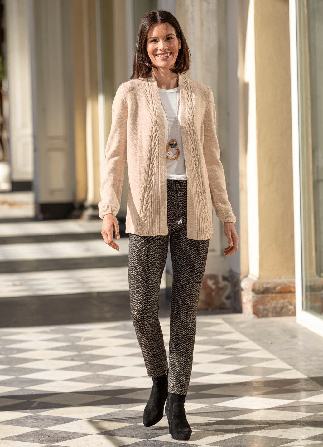 Strickjacke mit dekorativer Struktur