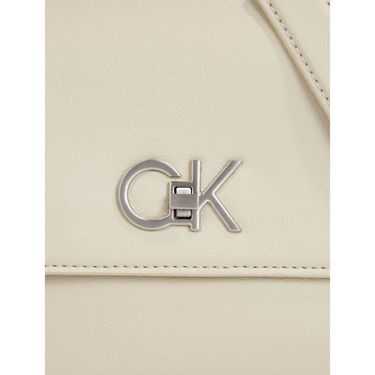 CALVIN KLEIN<br>Bolsa com aba e alça de ombro