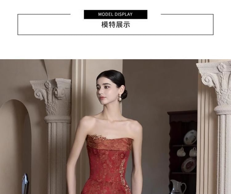 Fioridi - Strapless avondjurk met patroon en zijsplit