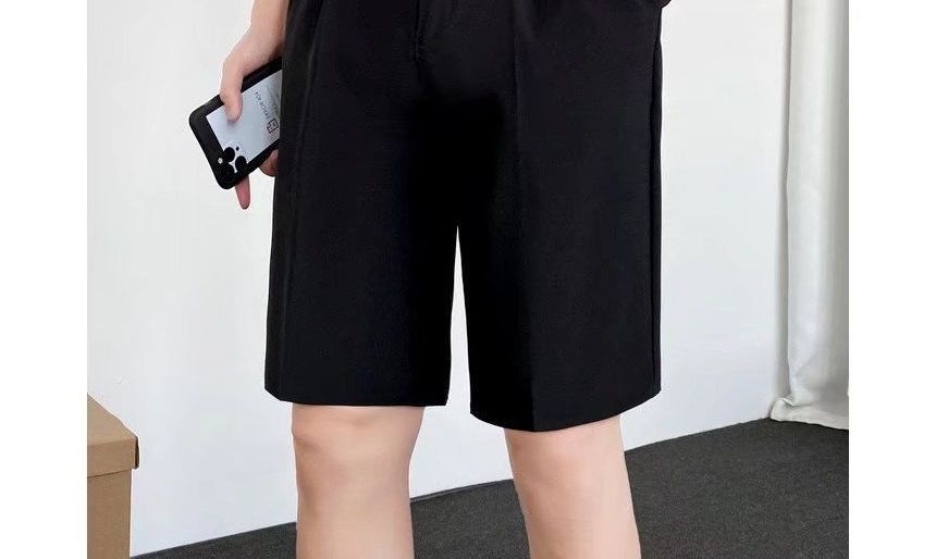 Urtishia - Effen shorts met rechte pijpen