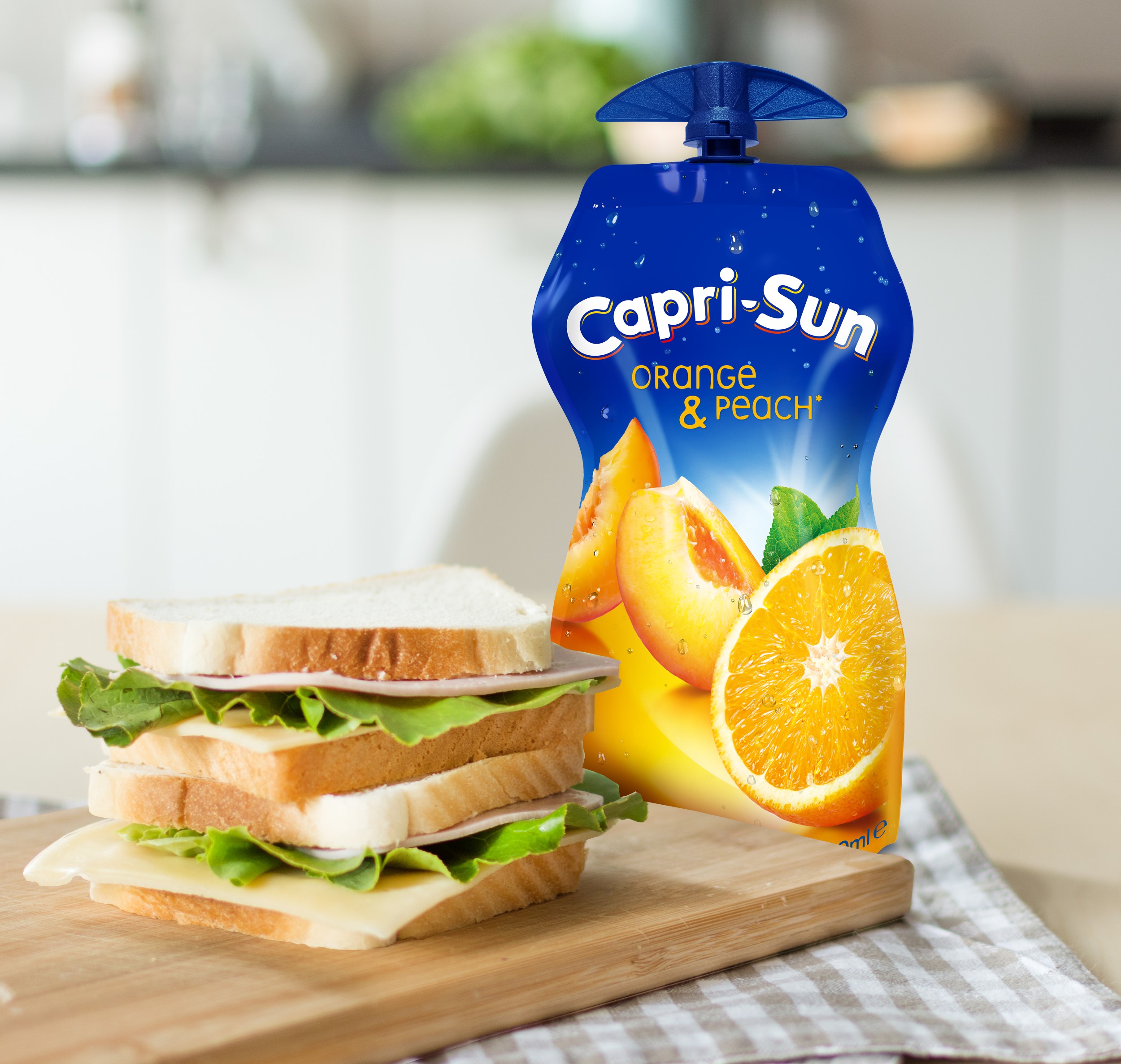 REFRIGERANTE CAPRI-SUN SEM GÁS LARANJA E PESSEGO 330ML