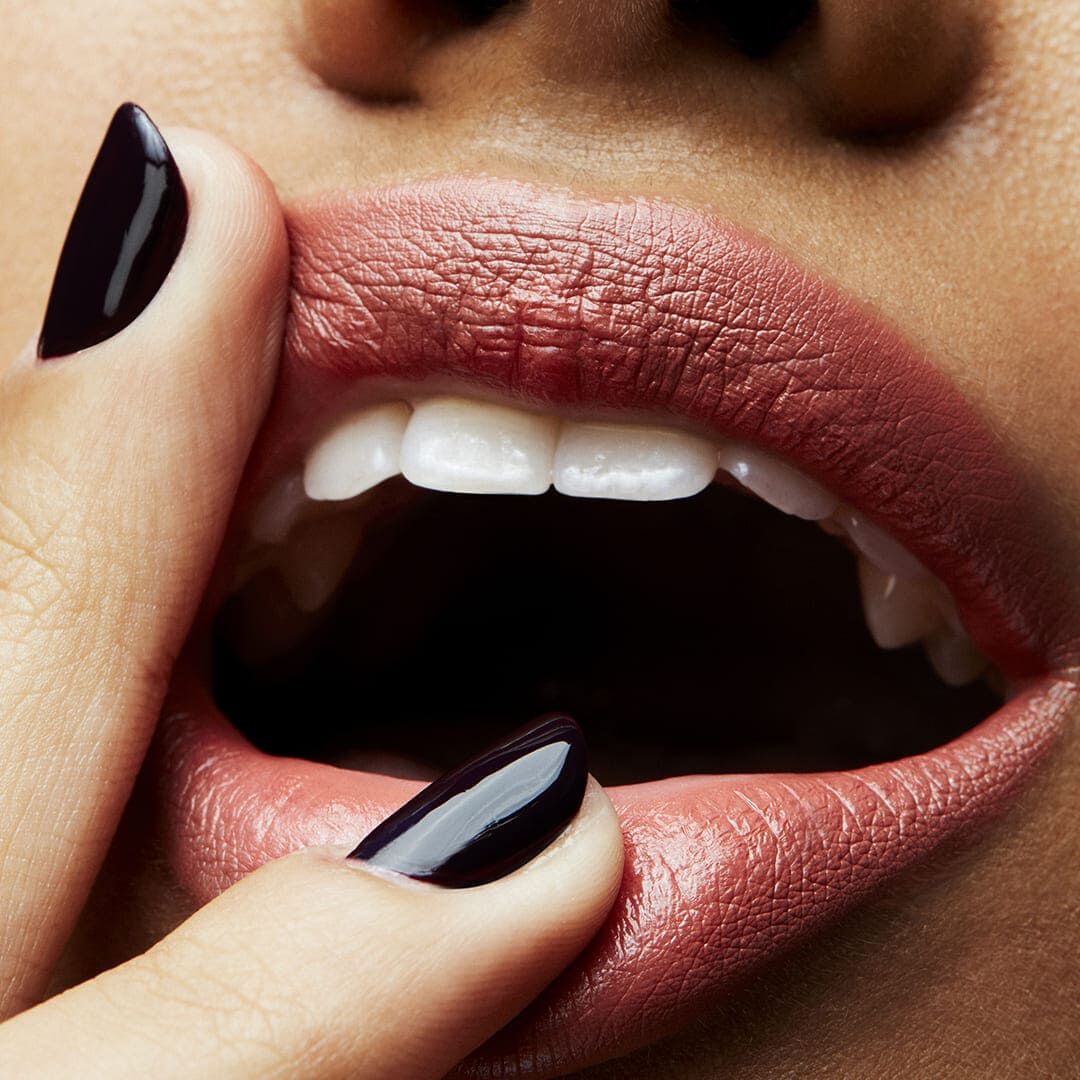 MAC SATIN LIPSTICK