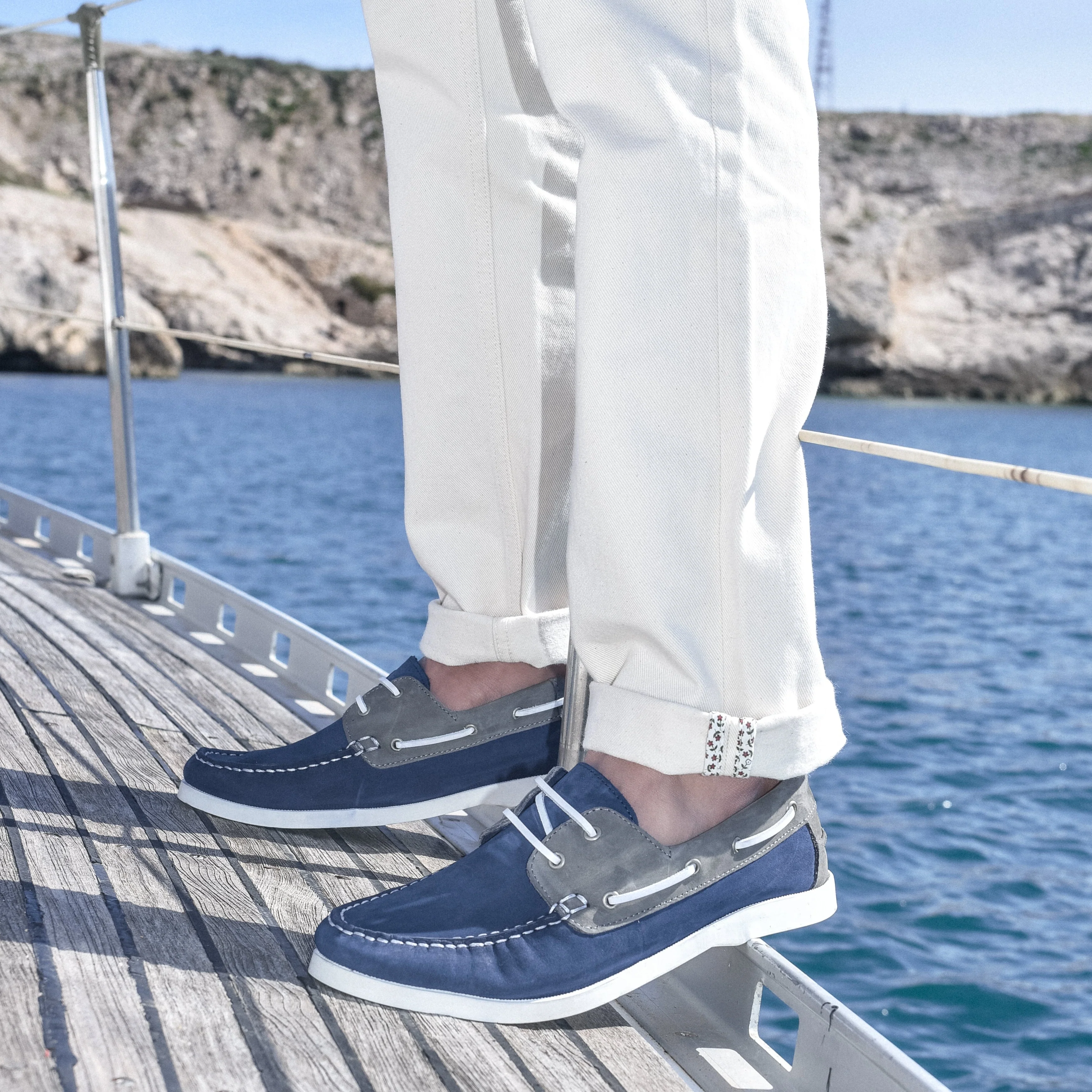 Bato-Chaussure bateau en nubuck marine & gris