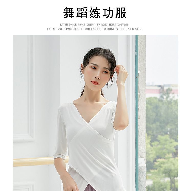 Winkplay - Asymmetrische zoom V-hals dans T-shirt