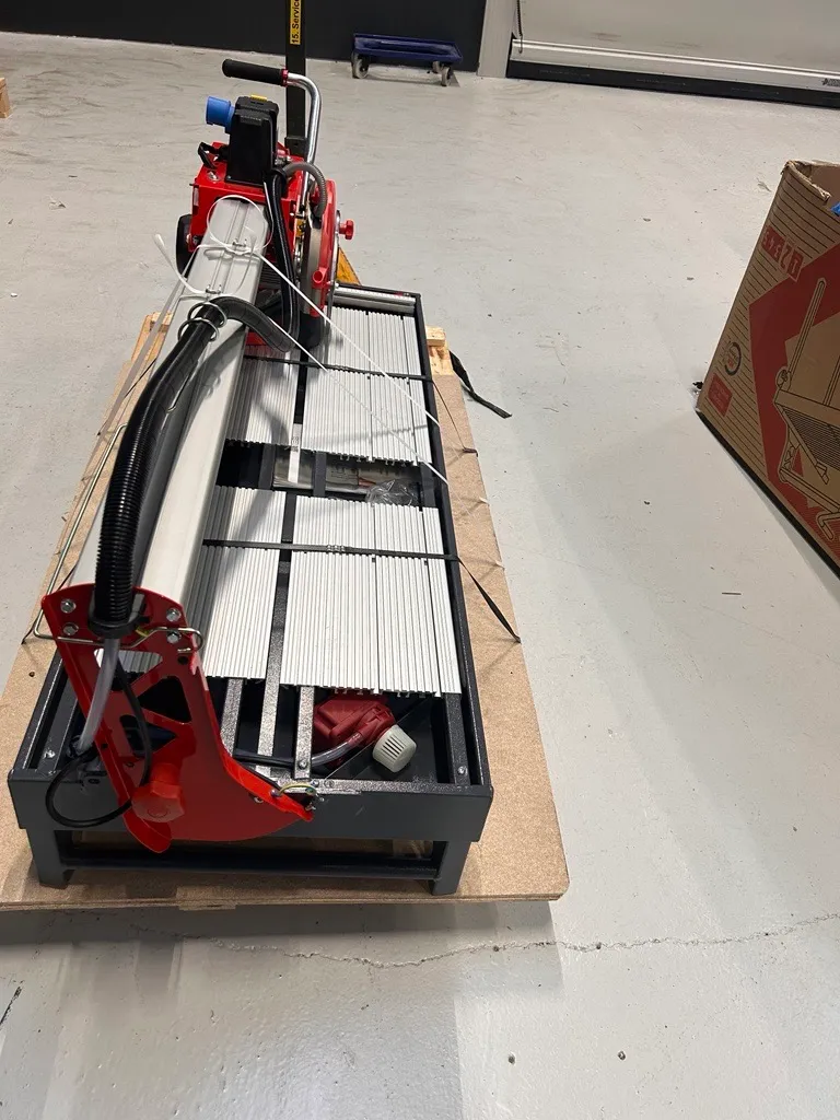 [OUTLET] - RUBI DC-250 PYTHON, Stationær flisesav, 2790 rpm, 10,8 cm, 230 V, 50 Hz, 820 mm