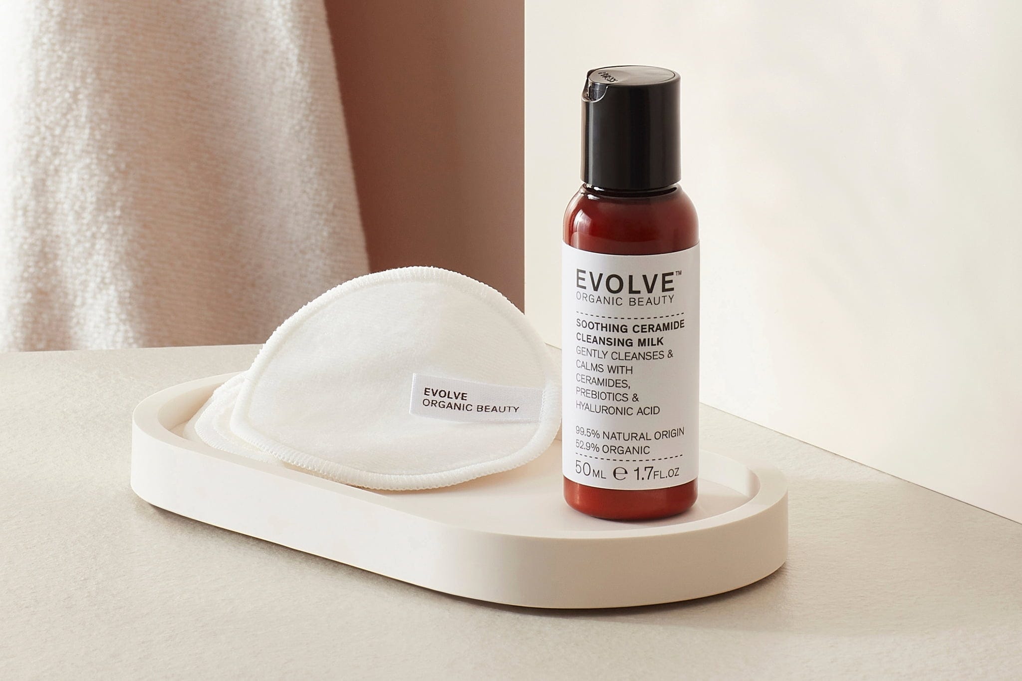 Evolve Organic Beauty  Soothing Ceramide Cleansing Milk, 50 ml