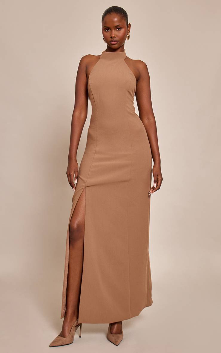 Taupe Robe Longue Ajustée Sans Manches À Encolure Américaine