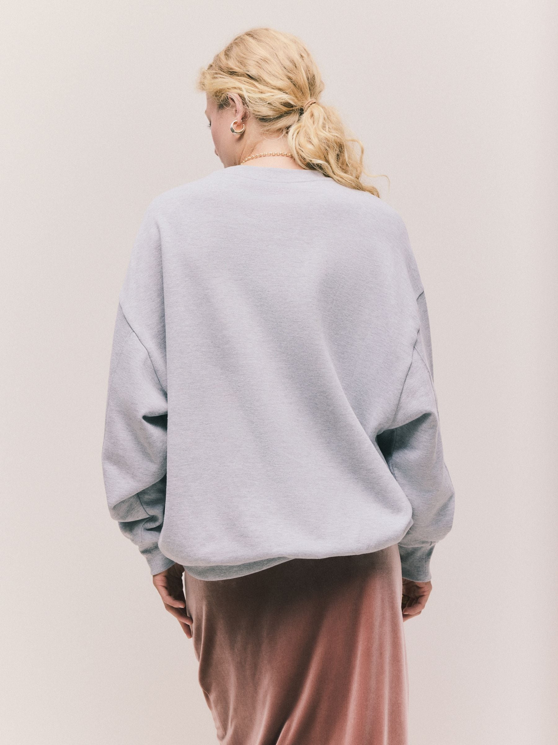 Grijs - Grafisch satijnapplicatie 'Le Marais' City sweatshirt met lange mouwen en ronde hals