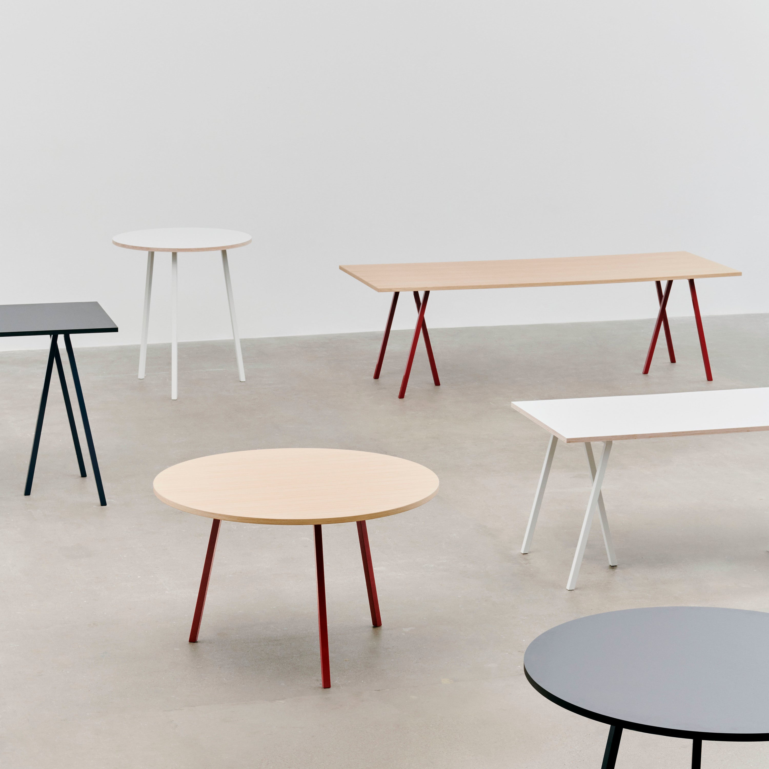 HAY Loop Stand Eettafel 160 x 77,5 cm - Maroon Red