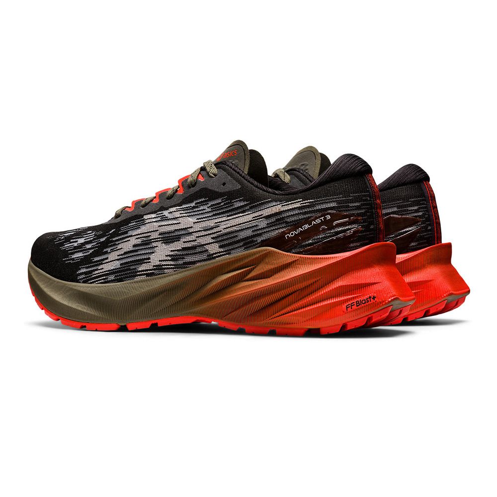Asics NOVABLAST 3 TR - Chaussures running Homme nature bathing/olive