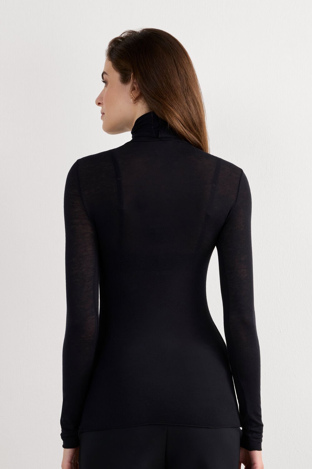 Blusa ultraleve de gola alta em modal e cashmere