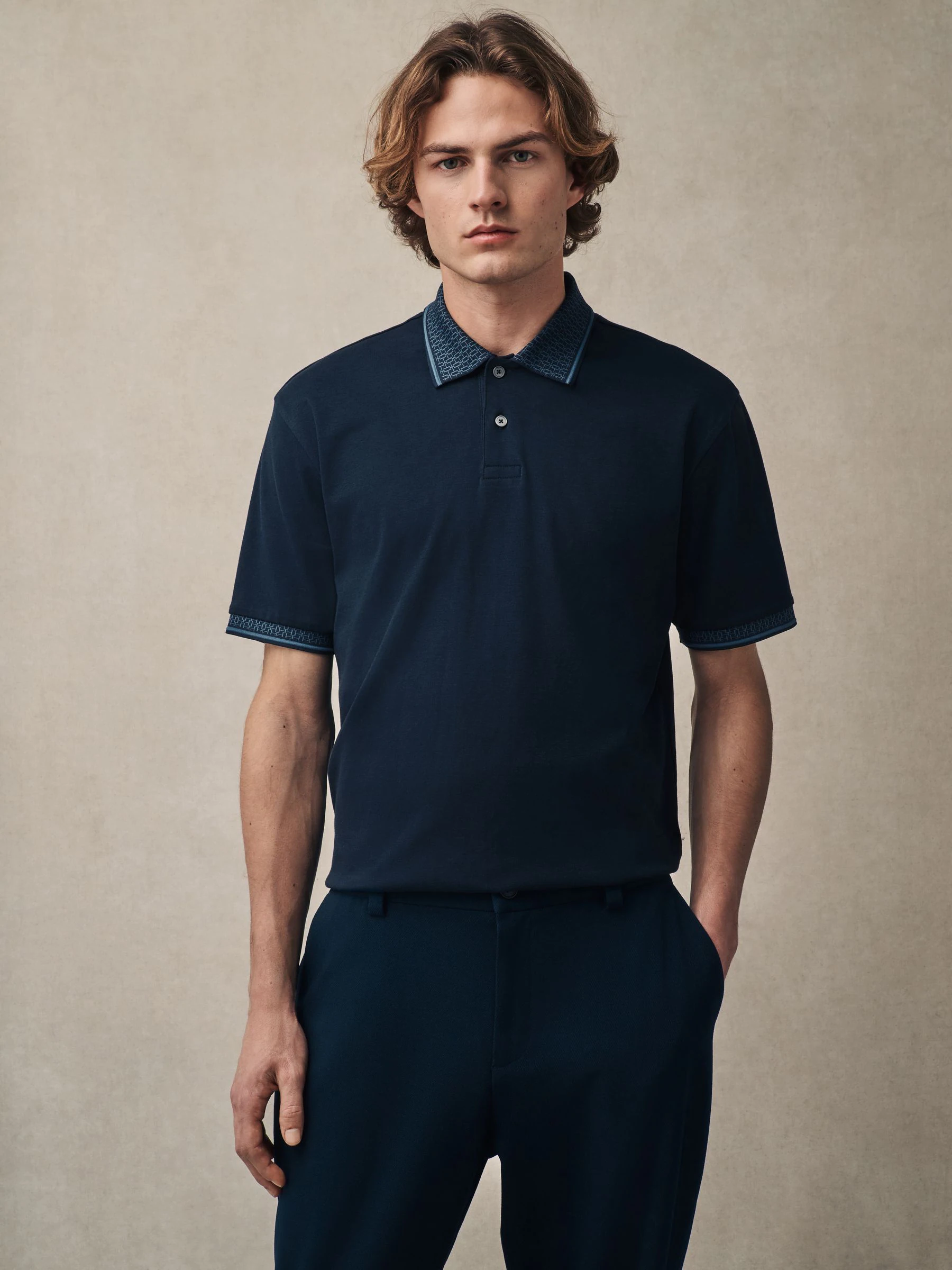 Marineblauw - Poloshirt met korte mouwen en modieuze kraag