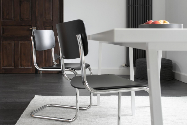 Thonet S43 eetkamerstoel zwart gebeitst beuken, chroom onderstel