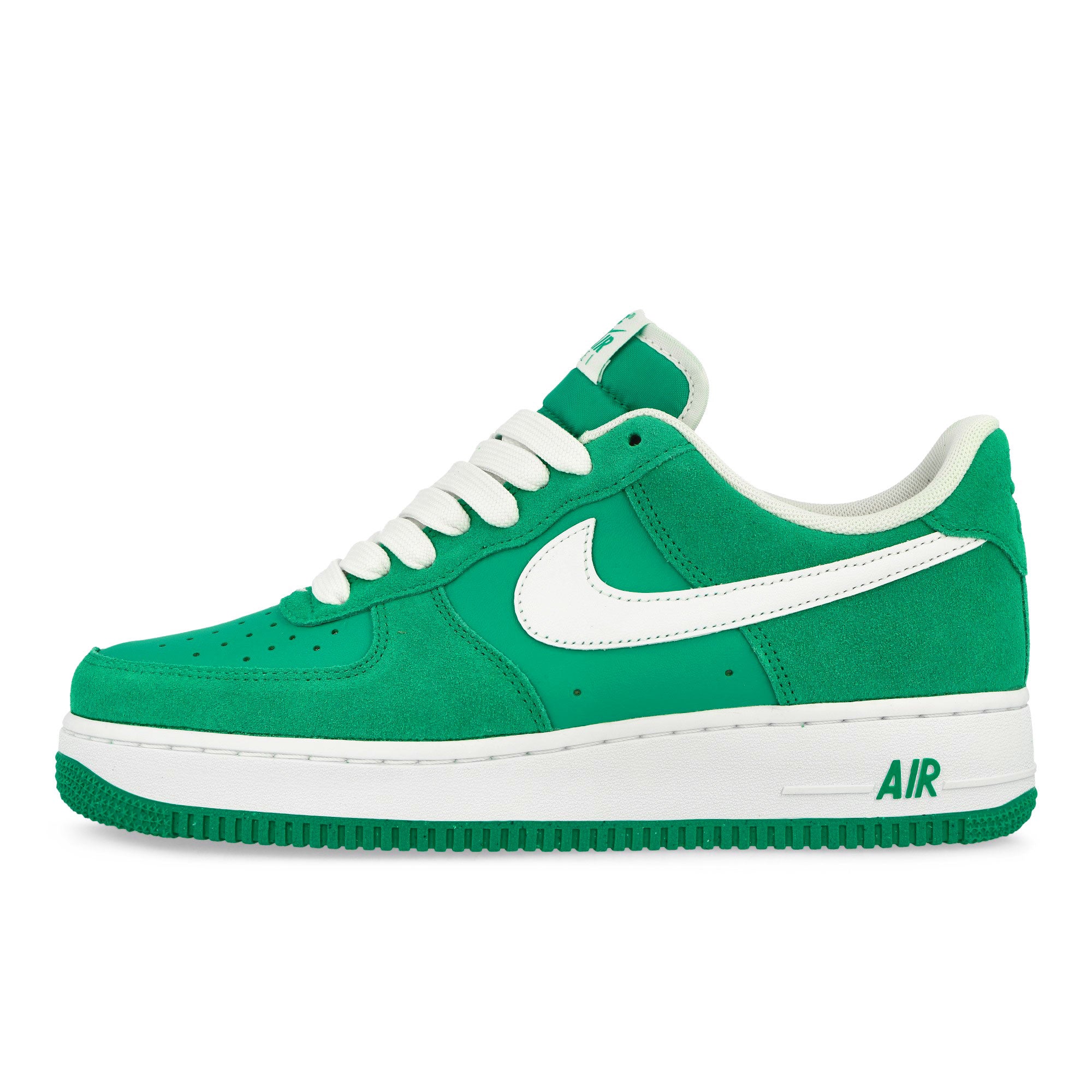 Nike<br>Air Force 1 '07 LV8