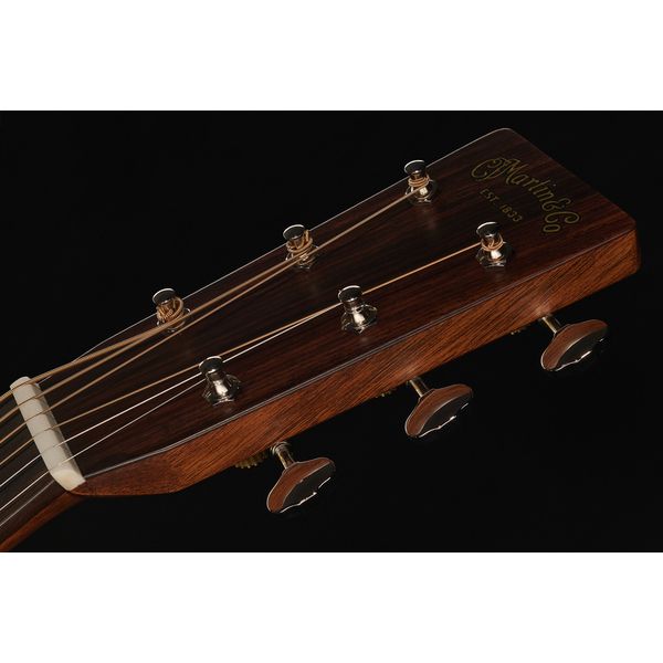 Martin Guitar OM-28E