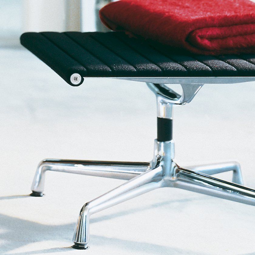 Vitra Aluminium Chair EA 125 voetenbank
