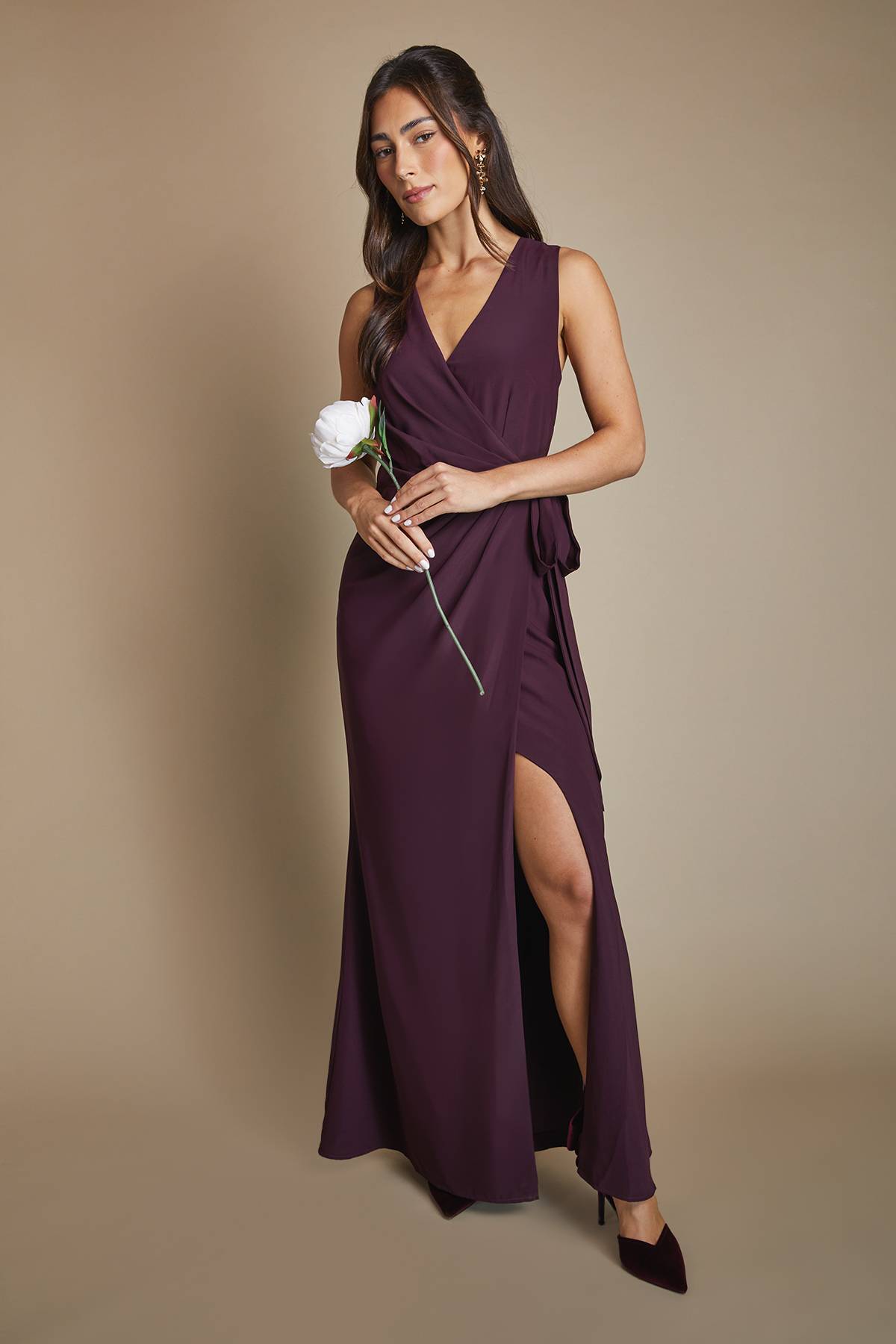 Coast Robe Longue de Demoiselle d'Honneur en Crêpe avec Détail Cache-Cœur et Col en V