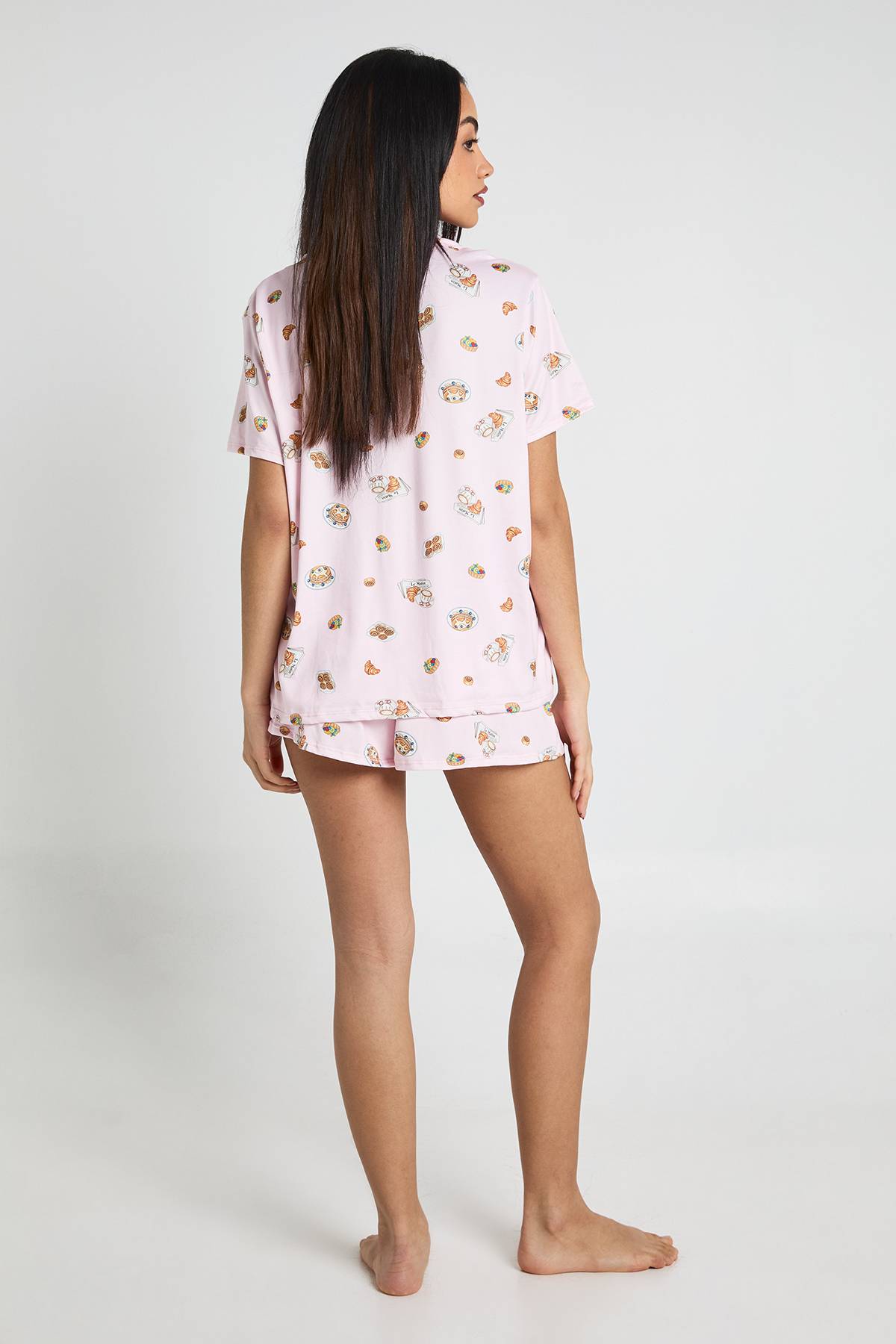 boohoo Ensemble Pyjama Imprimé Petit-déjeuner Avec Chemise À Manches Courtes Et Short