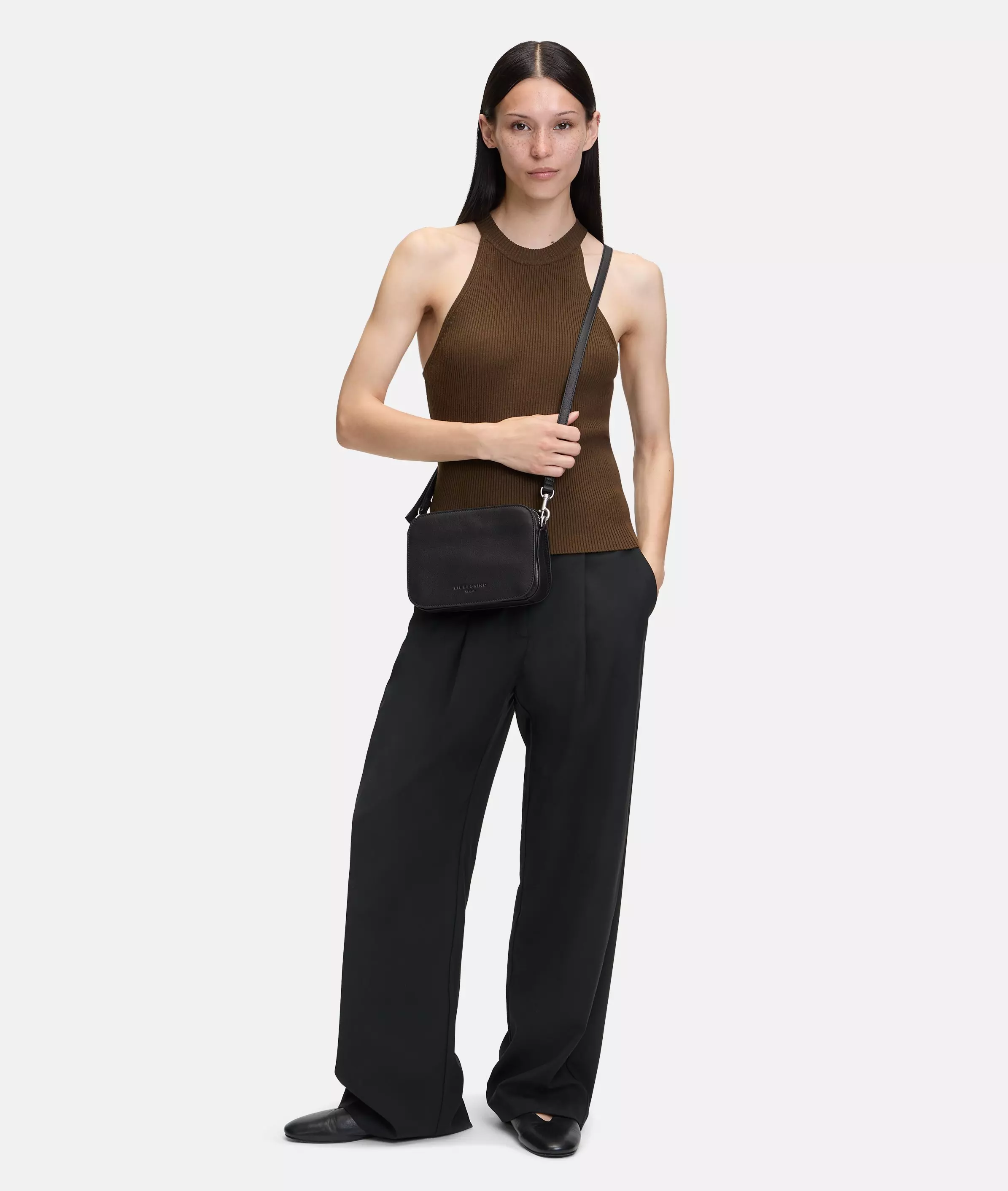 Luka Crossbody S Small crossbody bag made from smooth leather