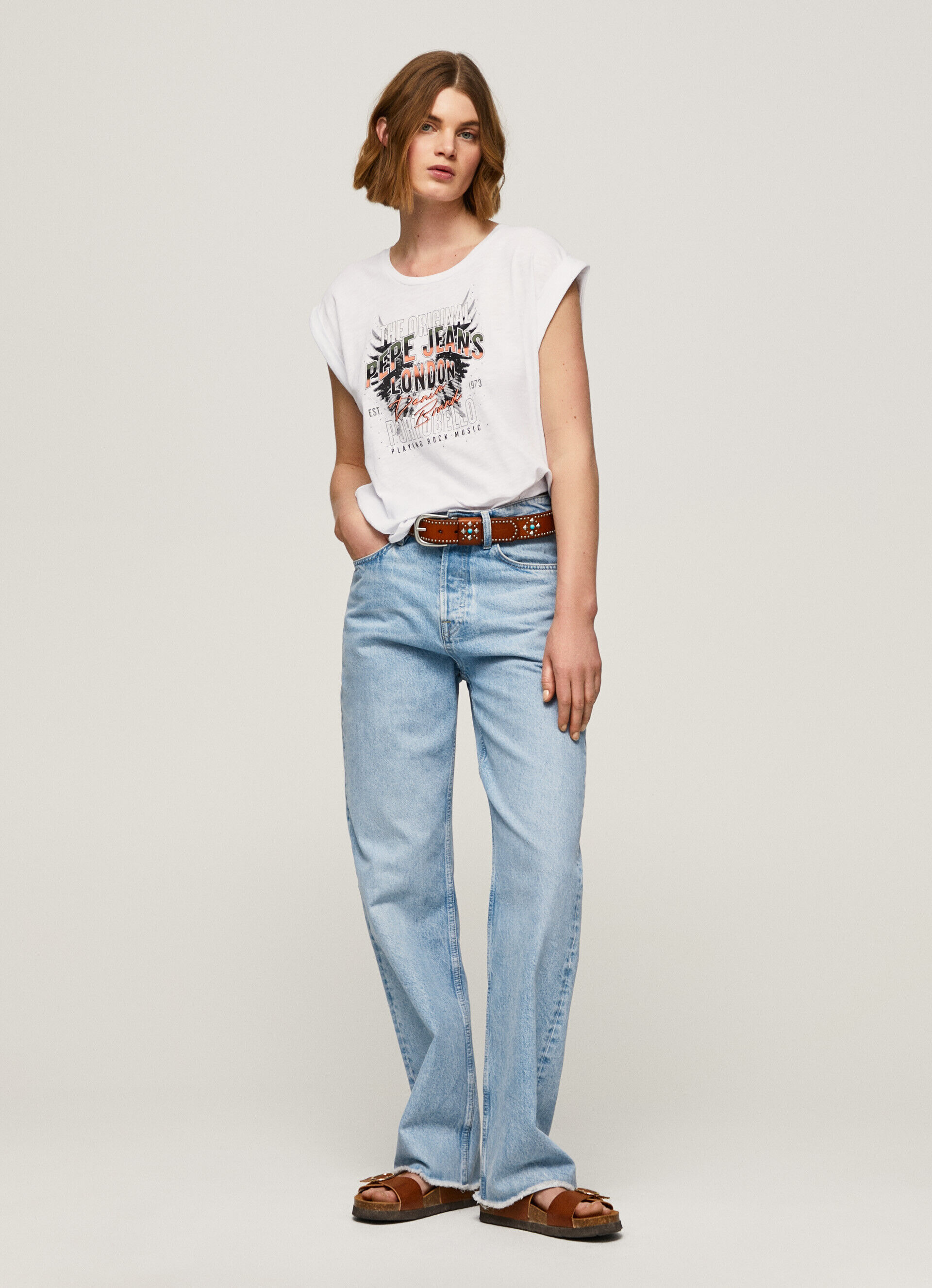 CAMISETA COM LOGOTIPO ESTAMPADO - branca