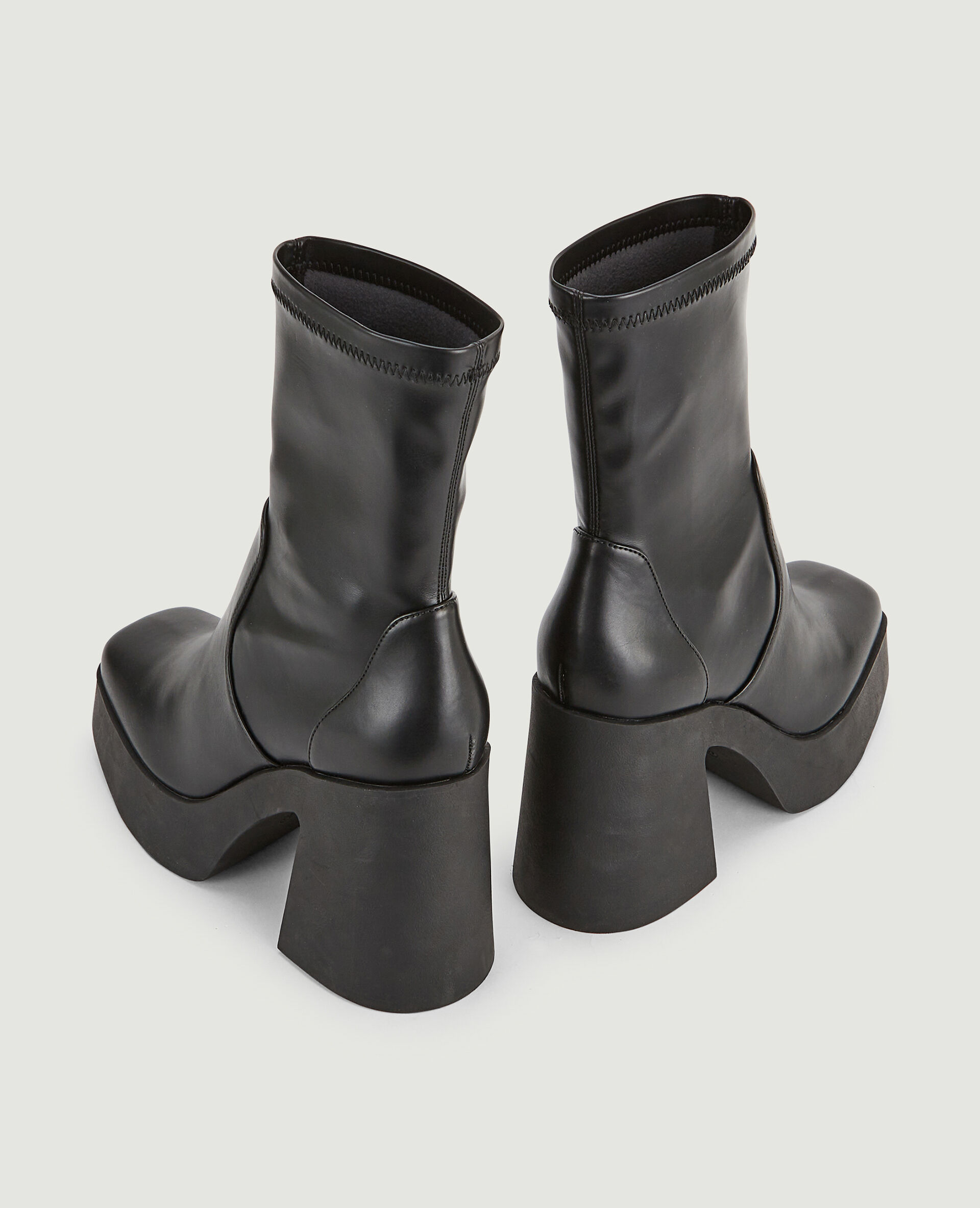 Boots plateforme à talon bouts carrés - Noir