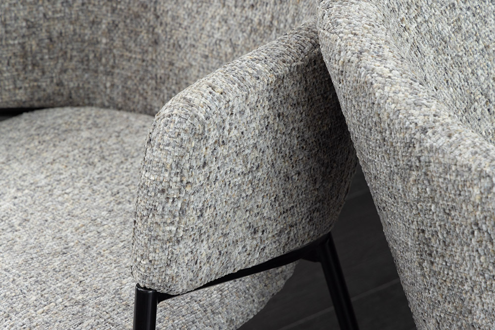 Design Stuhl NOBLESSE grau Chenille schwarzes Metallgestell