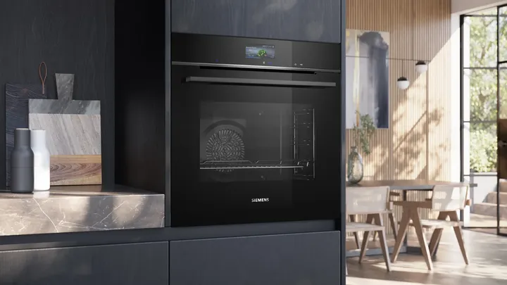Siemens iQ700 Indbygningsovn med Pyrolyse