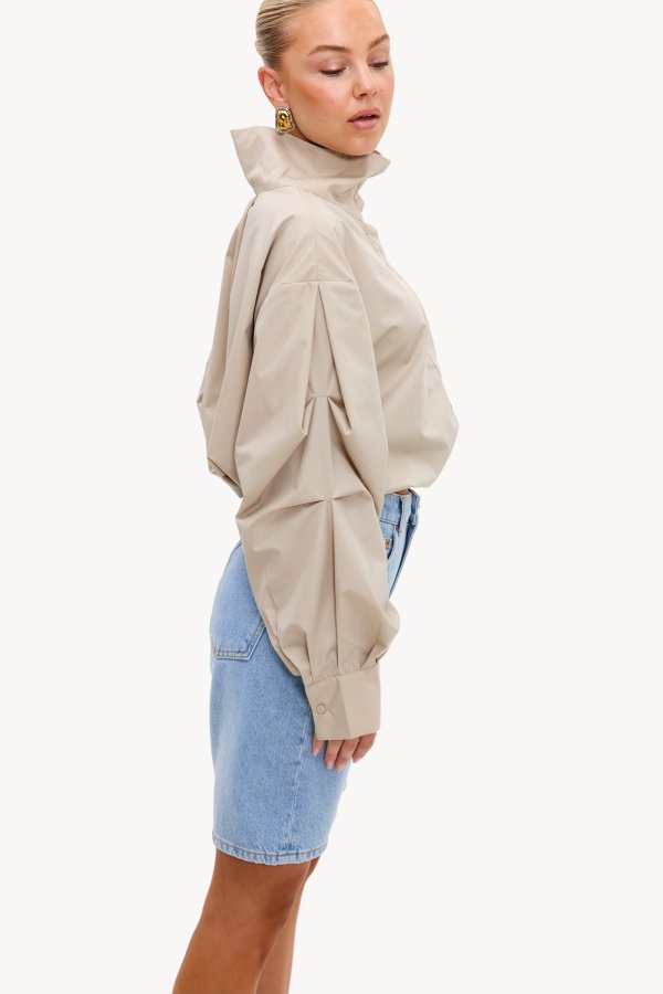 INTO THE LIGHT - BEIGE