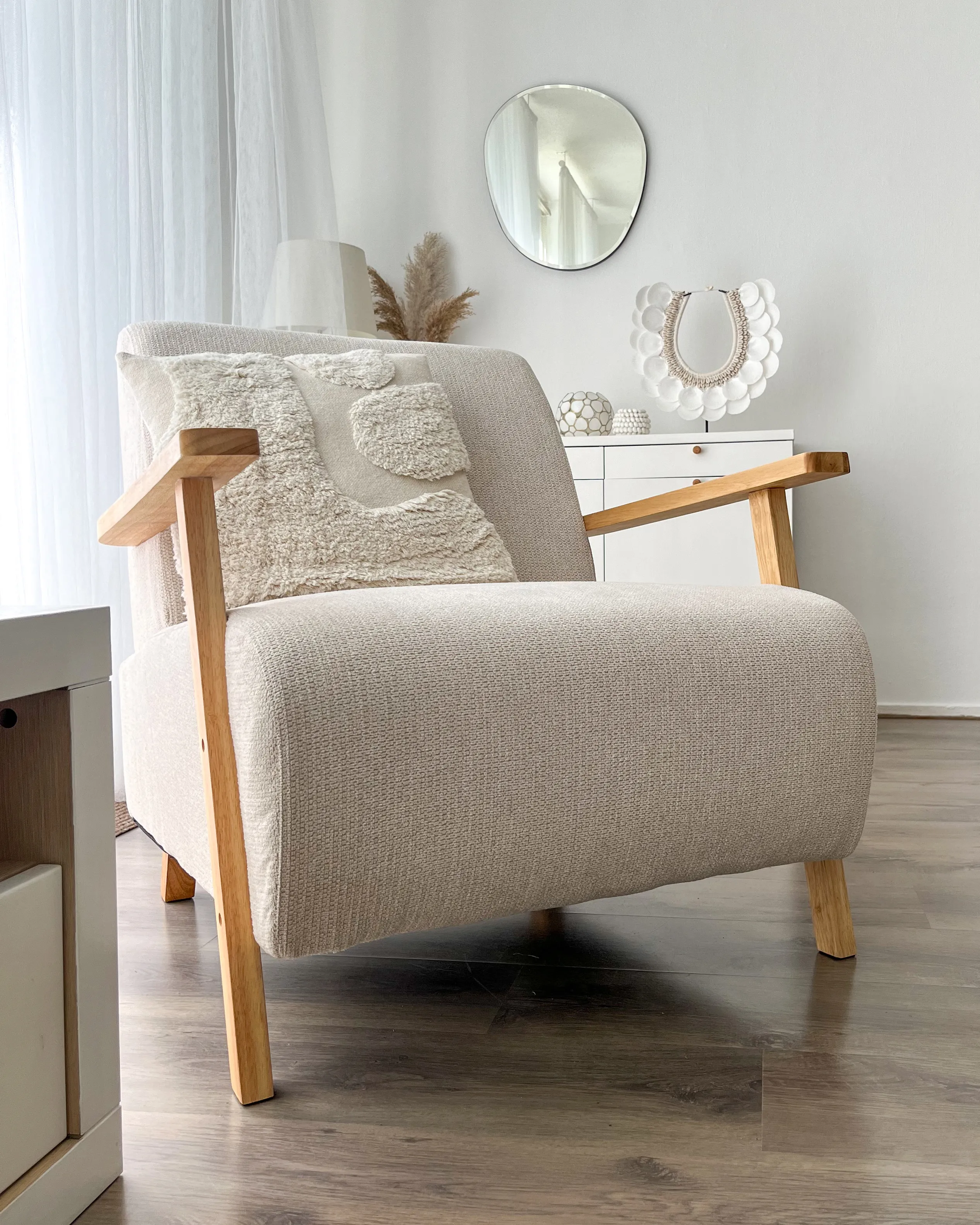 Fauteuil LESJA Stof Lichtbeige