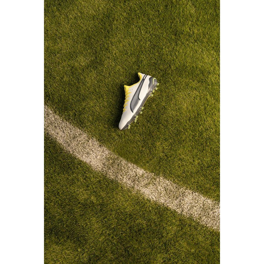 PUMA King Ultimate FG/AG Voltage - Alpine Snow/Gris/Yellow Blaze
