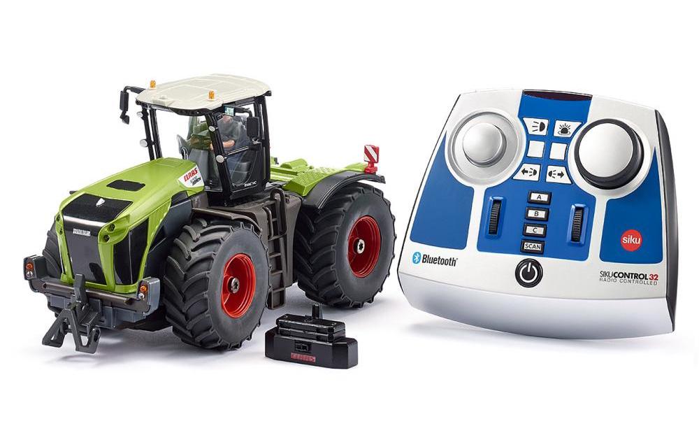 Traktor Claas Xerion 5000 TRAC VC, mit Controller RTR, 1:32<br>Siku Control Traktor mit Bluetooth Fernsteuerung
