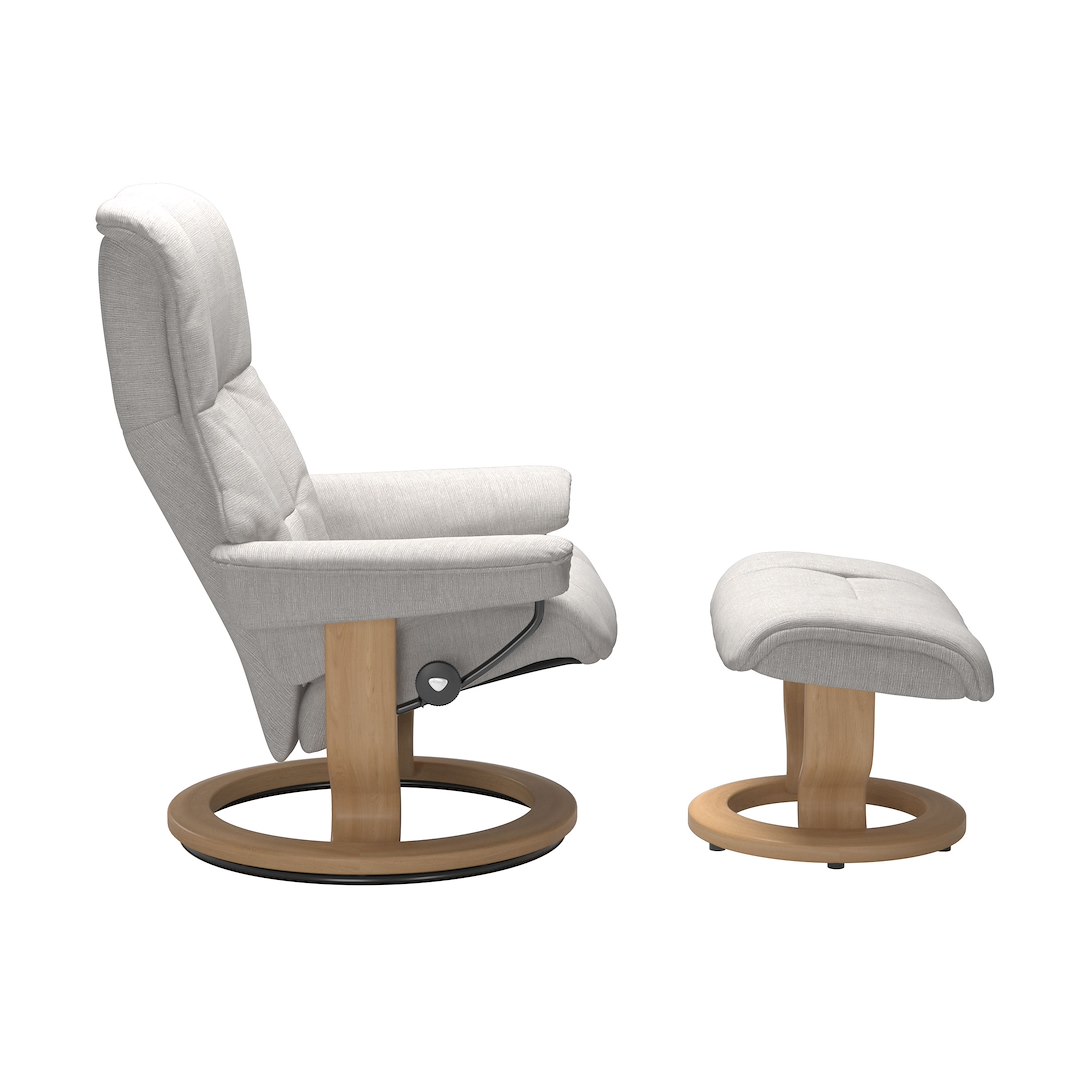 Mayfair (M) Classic lenestol med krakk Tekstil Jasmine Light Grey og Classic understell eikbeiset.