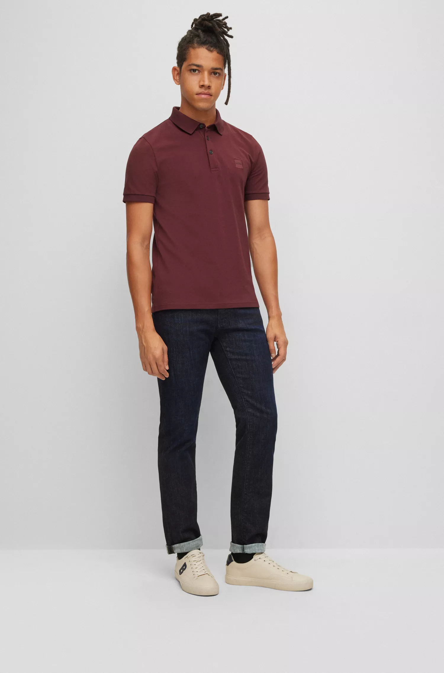 Calça jeans BOSS laranja, corte regular, em denim super elástico azul.