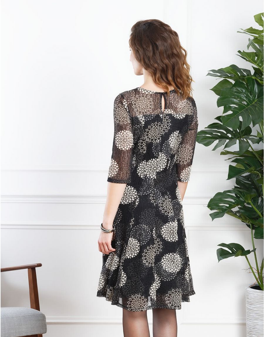 Robe en dentelle noire