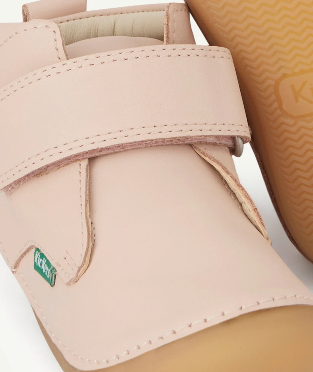KICKERSBOTTINES BÉBÉ FILLE SABIO ROSE CLAIR EN CUIR AVEC SCRATCH
