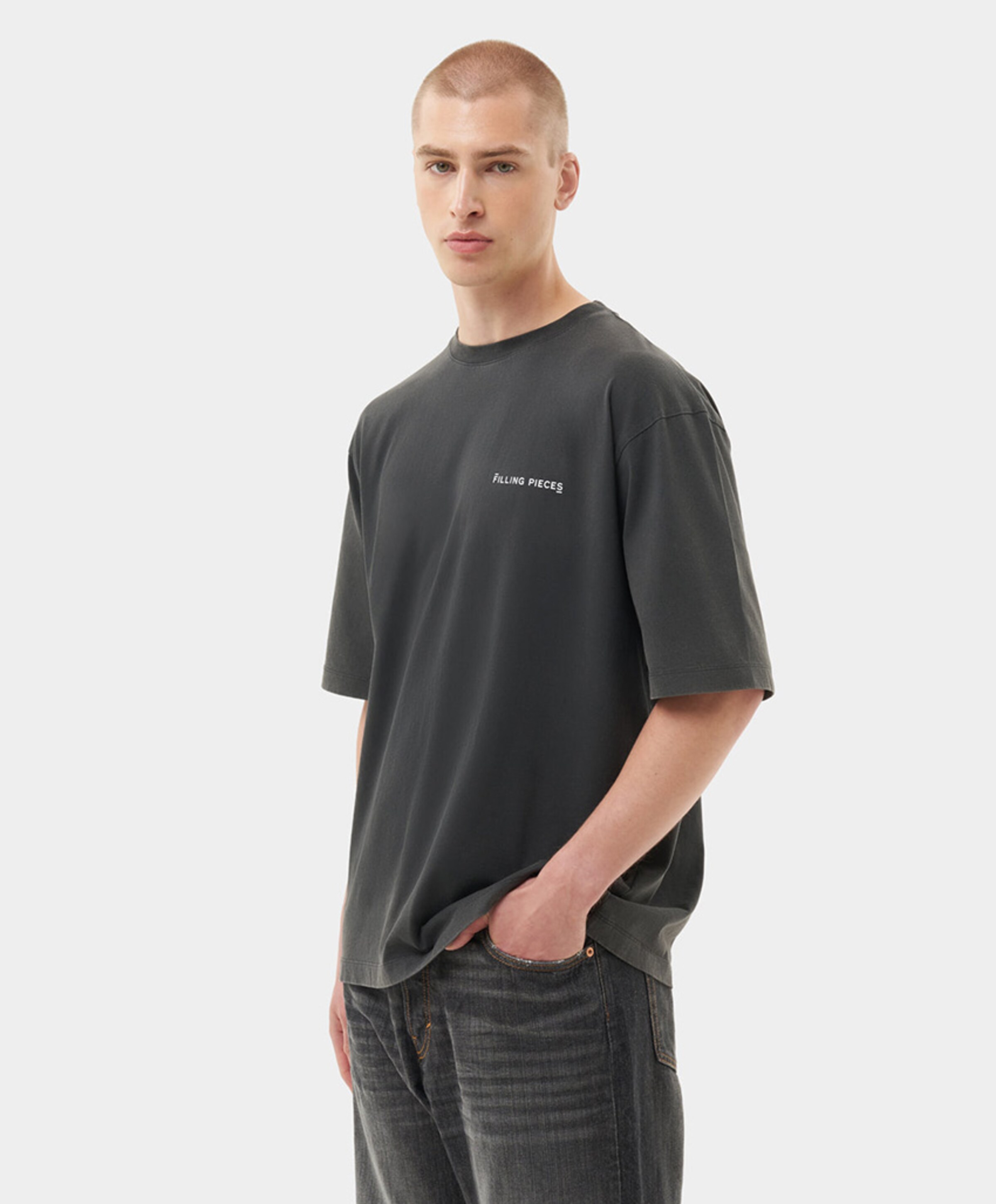 Filling Pieces T-shirt zwart