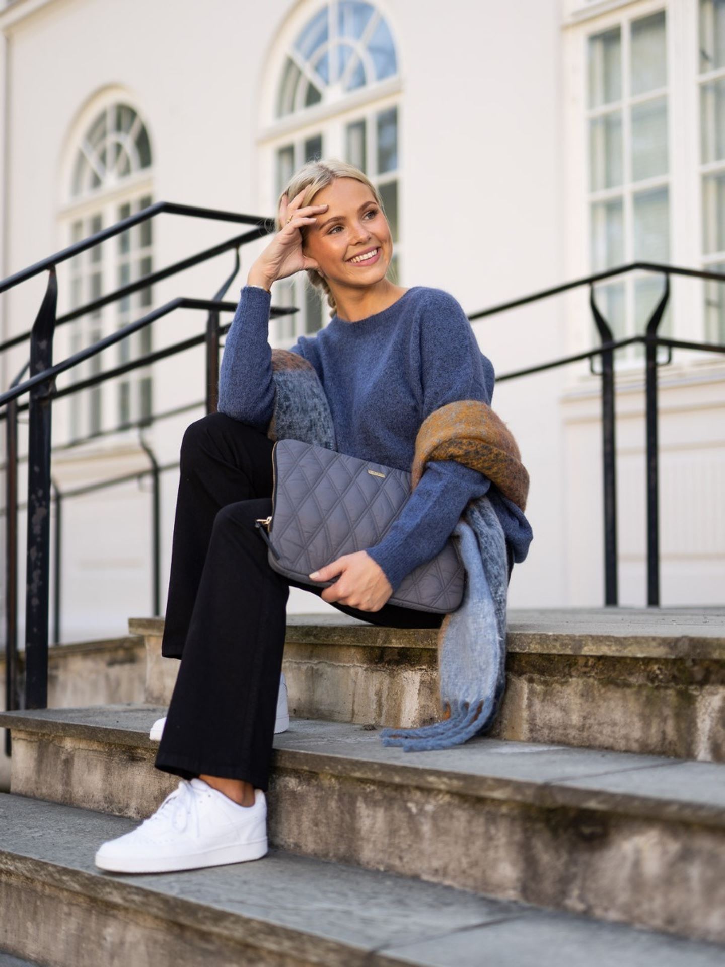 Femme Mohair O-Neck Pullover