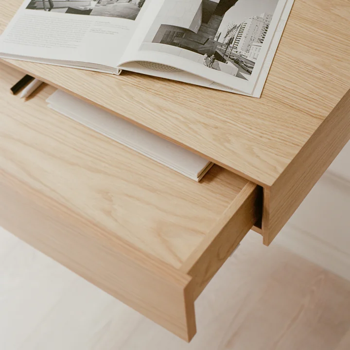 New Works - Tana Wandmontierter Schreibtisch, Eiche