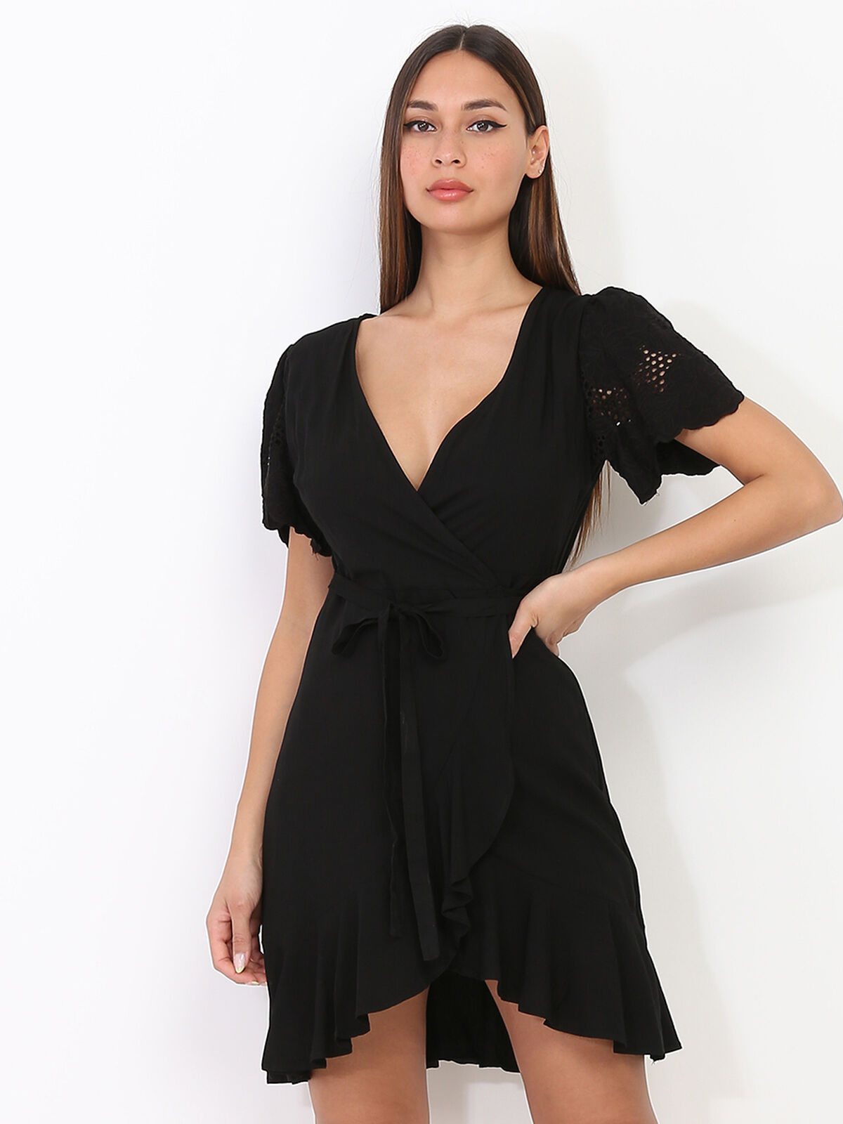 Robe à volants et manches en crochet- Noir