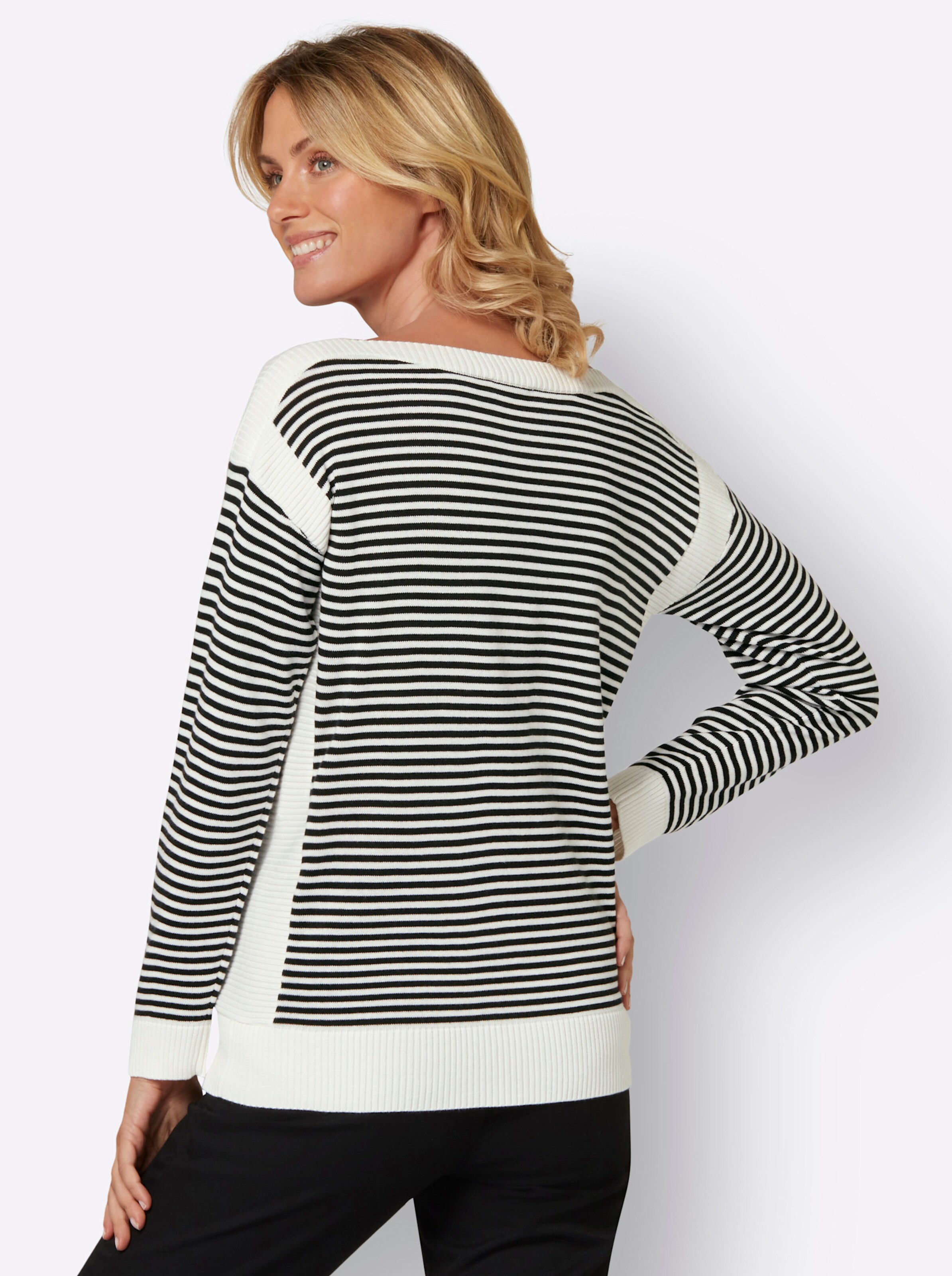 Pullover in schwarz-ecru-geringelt
