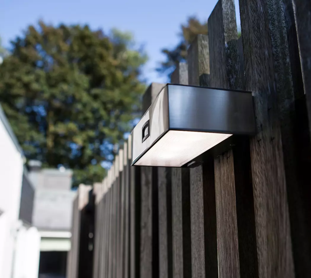 Solar-Außenwandleuchte Brick